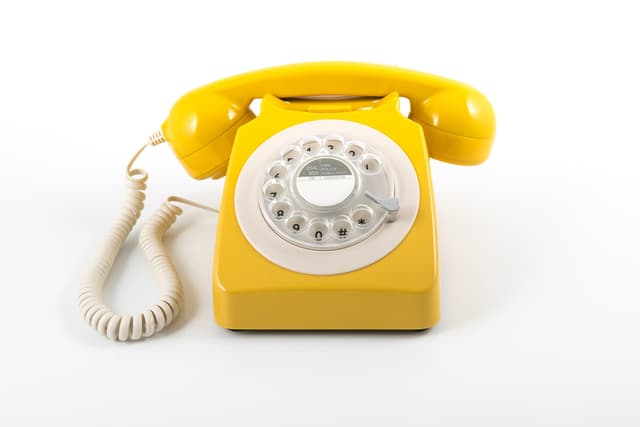 GPO 746 Retro Telefon med Snurrskiva - Senneps Gul