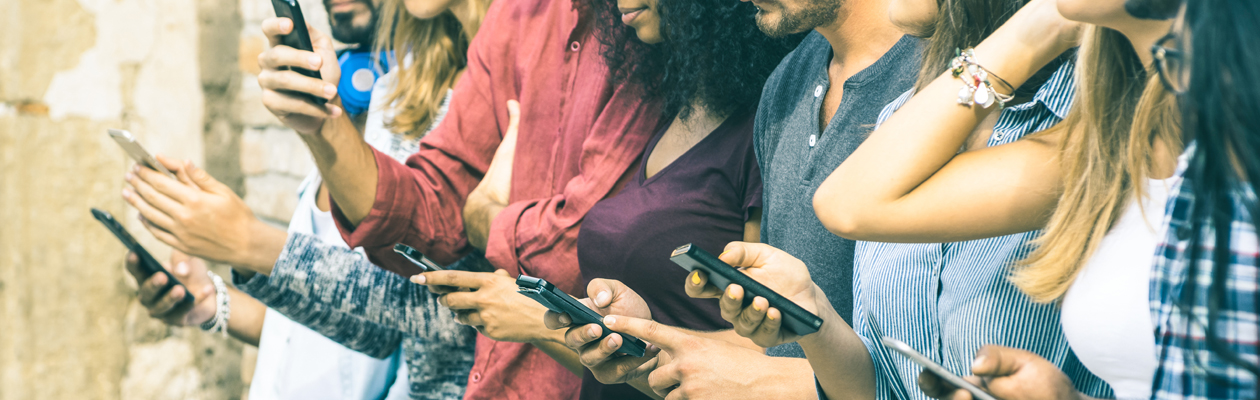 Vi jämför telefoner i mellanklassen Vi jämför telefoner i mellanklassen