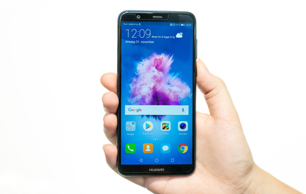 Huawei P Smart är den tunnaste mobiltelefonen Framsidan av Huawei P Smart