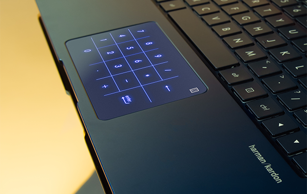 ASUS ZenBook 13 har kombinerad touchpad och NumberPad Kombinerad touchpad och NumberPad