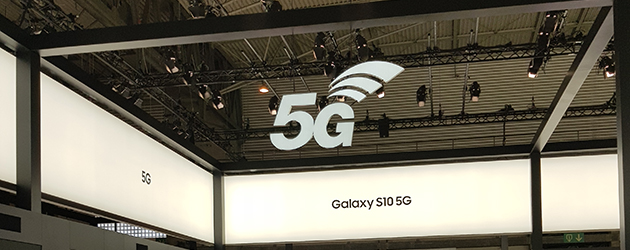 5G:s utveckling Skylt med texten 5G
