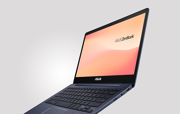 ASUS ZenBook 13 är lätt och enkel att ha med sig i farten ASUS ZenBook 13 med orangea färger på skärmen
