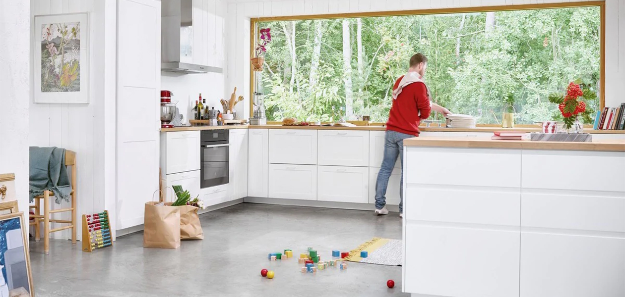 Laga Mat I Ett Nytt Kok Med Bra Koksredskap Elgiganten