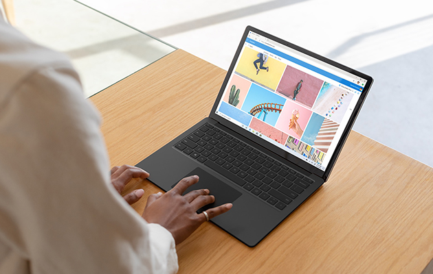 Surface Laptop 3 Surface Laptop 3 med bilder av färgglada bilder på skärmen