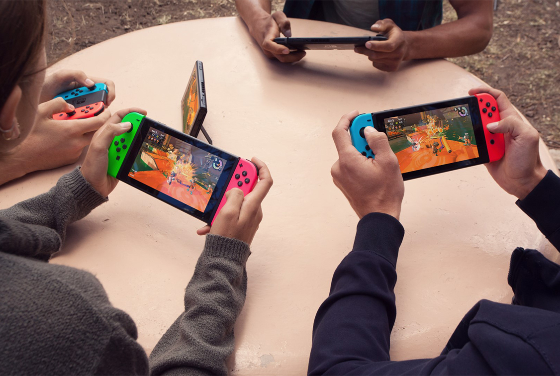 Länka upp till åtta andra Switch-konsoler och spela ihop Länka upp till åtta andra Switch-konsoler och spela ihop