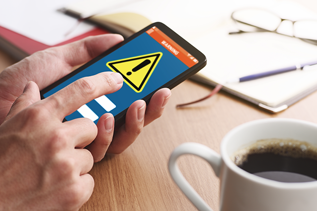 Är det virus, malware eller adware Mobiltelefon med virussymbol