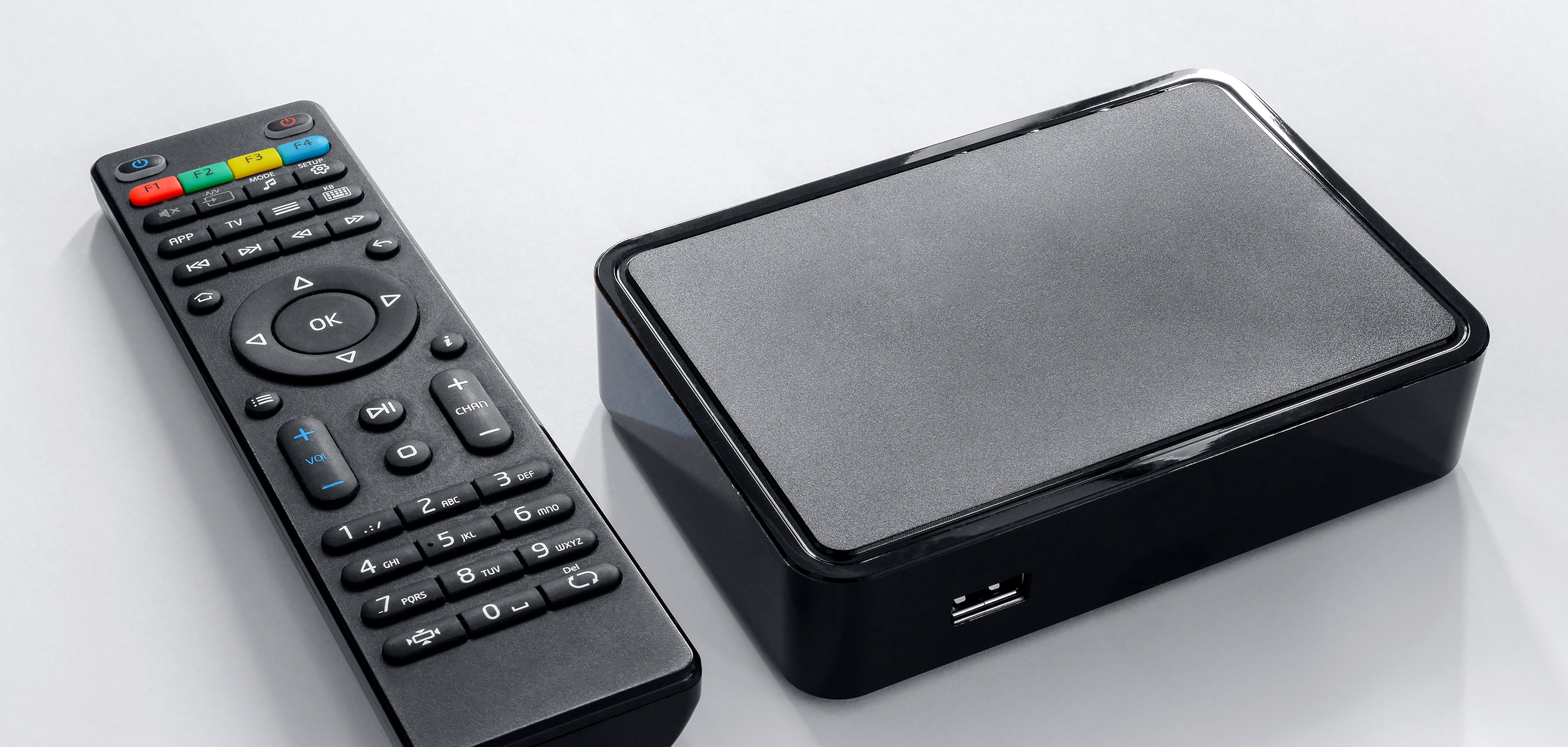 5. Anslutning av TV-signaler Fjärrkontroll och TV-box