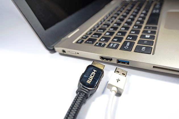 HDMI Dator med HDMI