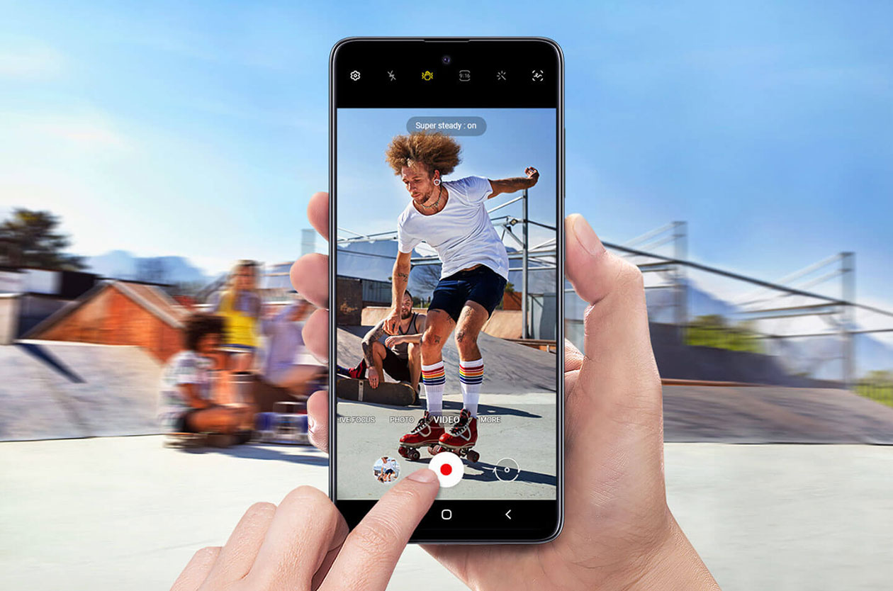 Spela in film som en professionell Simulering av videoinspelning med Galaxy A51