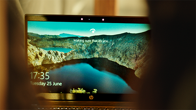 HP Pavilion 14 har ansiktsigenkänning HP Pavilion 14 försöker identifiera en person