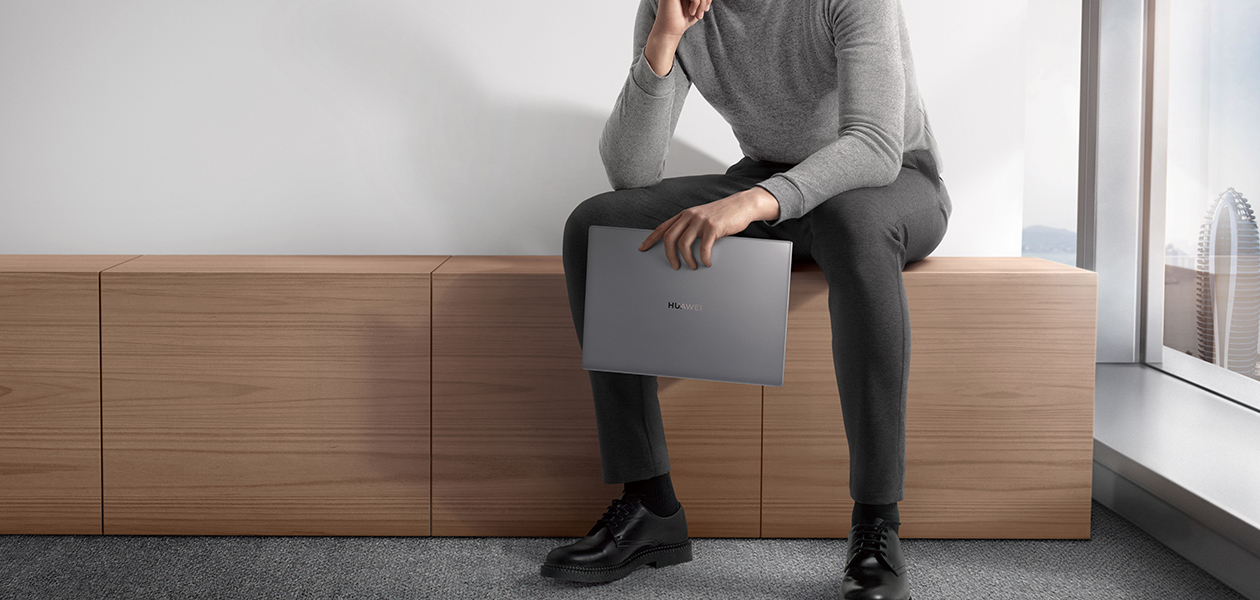 Huawei MateBook X Pro i grått och grönt Huawei MateBook X Pro i grått och grönt