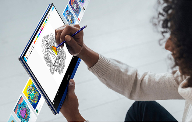 Samsung Galaxy Book Flex kommer med S-pen Kvinnar ritar med S-pen på Samsung Galaxy Book Flex
