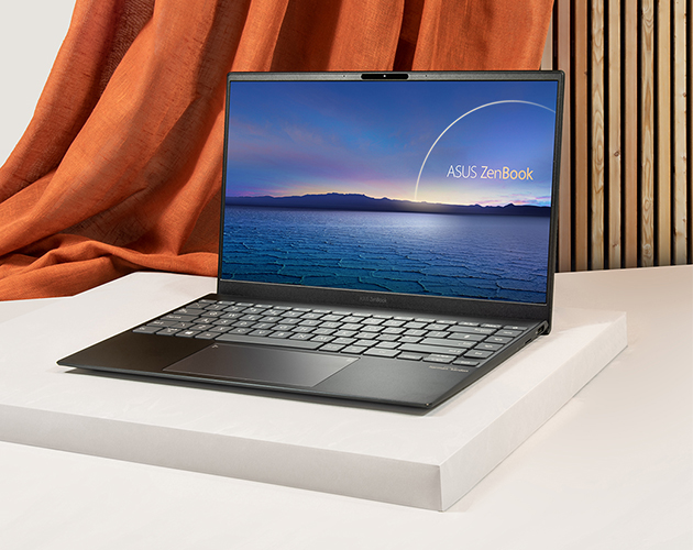 ZenBook 14 ASUS ZenBook 14 framifrån