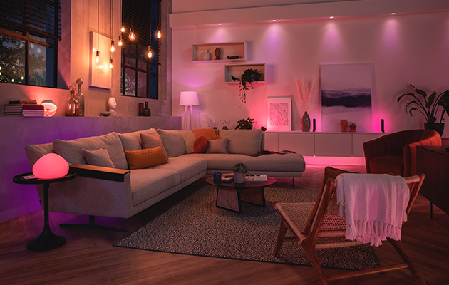 Philips Hue - erbjudande Ett rum med Philips Hue belysning