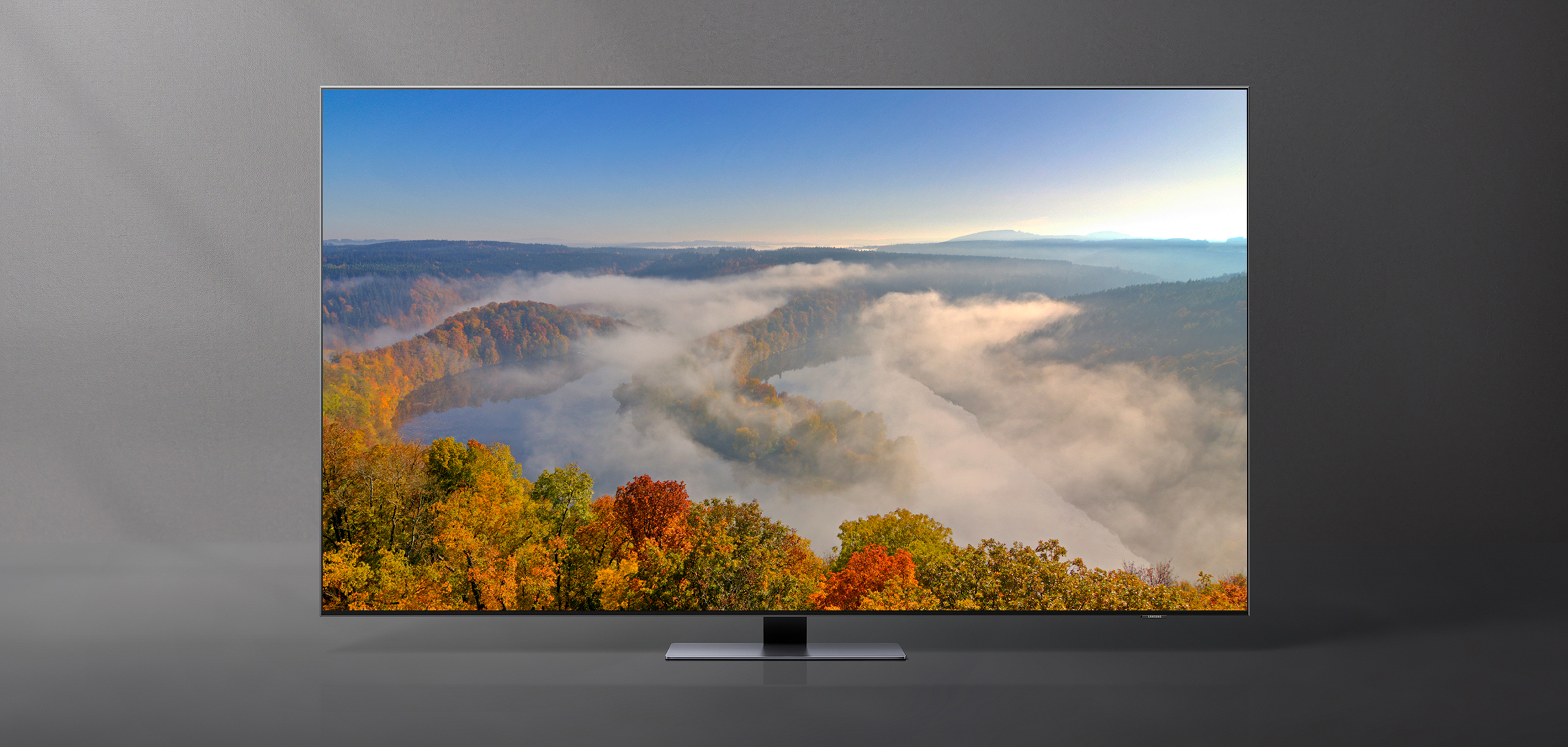 Samsungs Neo QLED tar bildkvaliteten till en ny nivå QLED-TV med höstfärger på bord