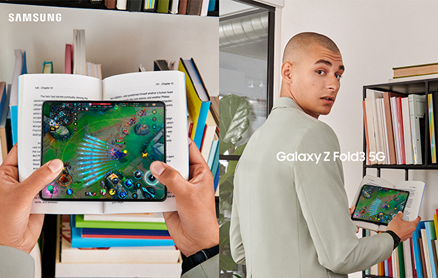 Galaxy Z Fold3 - Gaming på en ny nivå Man spelar på Galaxy Z Fold3