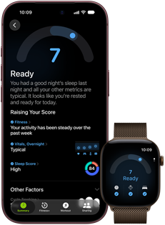 iPhone 18 Pro, i färgen svart, sedd framifrån, visar resultatet för dagsform (7 poäng), parkopplad med en Apple Watch, sedd framifrån, i färgen brun, visar samma dagsformspoäng på 7