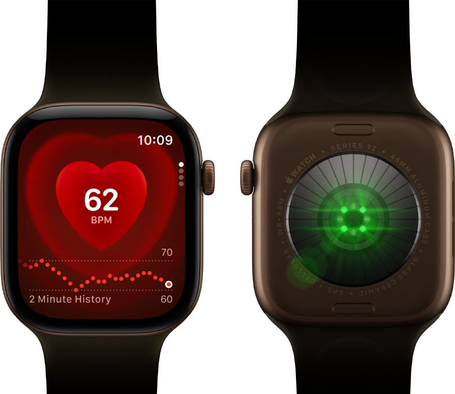 Två Apple Watch Series 12-enheter, aluminiumboett i färgen mörk brons med sportband i färgen oliv, den ena med appen Puls på skärmen och den andra med systemet för hälsomätning på baksidan och LED-lampor som lyser grönt