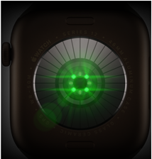 Apple Watch Series 12 sedd bakifrån, aluminiumboett i färgen mörk brons, flera runda sensorer med LED-lampor som lyser grönt, vänster sida, Digital Crown, sportband i färgen oliv