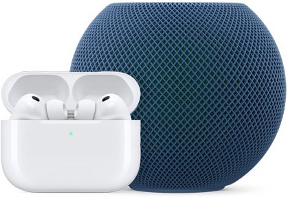 AirPods Pro i vitt, i öppet laddningsetui, och HomePod mini i blått