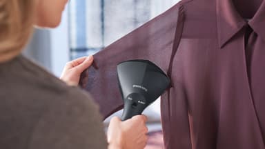Philips 8000 Series handhållen steamer GC800/80 (svart)