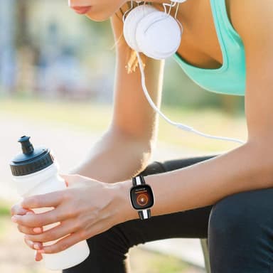 Fitbit Versa 3 armband äkta läder Svart/vit
