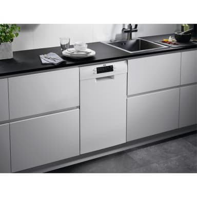 AEG Serie 6000 Diskmaskin FFB62407ZW (Vit 45cm)