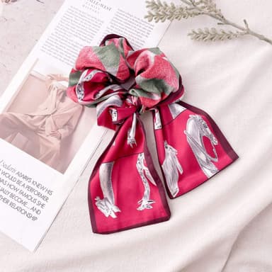 INF Scrunchie med scarfdetalj och vändbart mönster Röd