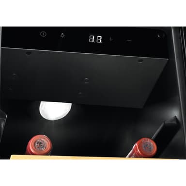 Electrolux Serie 500 Vinkyl EWUS020B5B (integrerad)