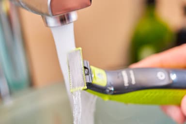 Philips OneBlade ansikts- och kroppstrimmer QP2821/20