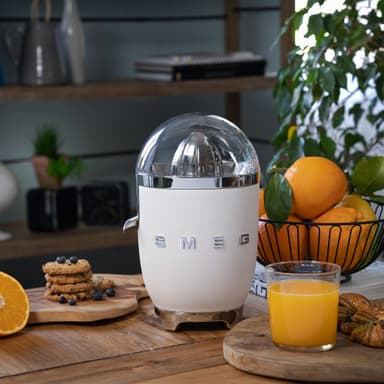 Smeg citruspress CJF01WHMEU (vit)