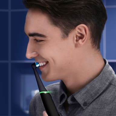 Oral-B iO 6s eltandborste 427360 (black lava)