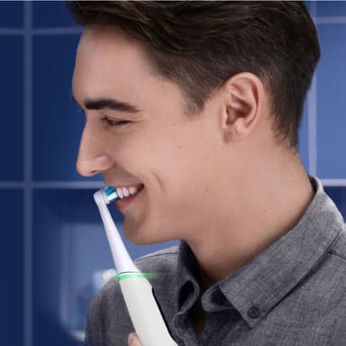 Oral-B iO 6s eltandborste 427407 (vit)