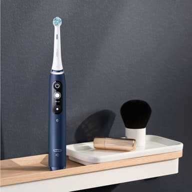 Oral-B iO 7s eltandborste 409298 (blå)