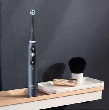 Oral-B iO 7s eltandborste 408802 (svart)