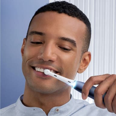 Oral-B iO 7s eltandborste 409298 (blå)