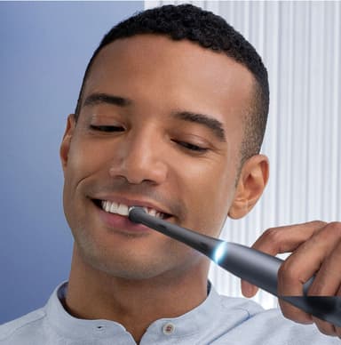 Oral-B iO 7s eltandborste 408802 (svart)