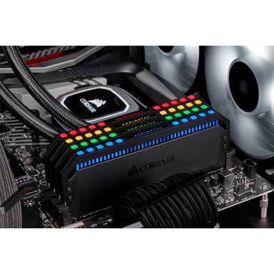 Corsair Dominator CMT128GX4M4C3200C16 RAM-minnen 128 GB 4 x 32 GB DDR4 3200 MHz