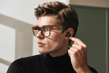 B&O Beoplay E8 true wireless hörlurar (svart)