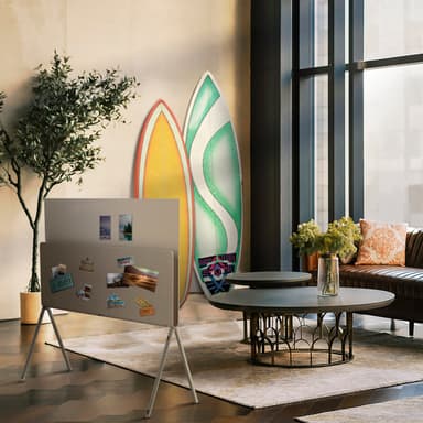 LG 42" Posé 4K OLED TV (2022)