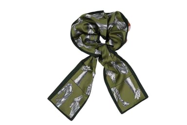 Scrunchie med scarfdetalj och vändbart mönster