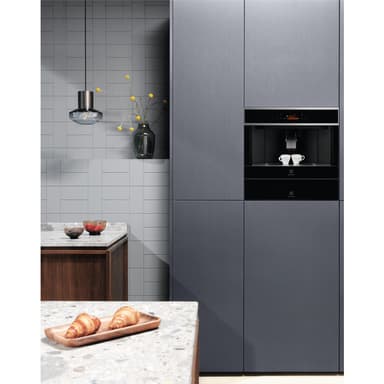 Electrolux Serie 900 Helautomatisk Kaffemaskin EBC85X (integrerad)