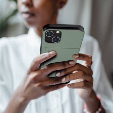 SKALO iPhone 14 Plus Armor Skal Korthållare - Grön