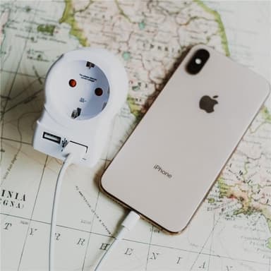 SKROSS El-Adapter USB Storbritannien