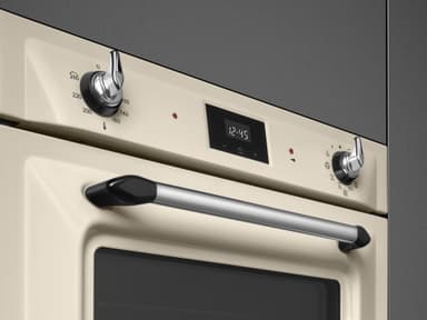 Smeg Serie Victoria Inbyggnadsugn SOP6900TP (kräm)
