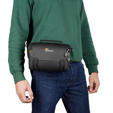 Lowepro Adventura SH 140 III kameraväska (svart)
