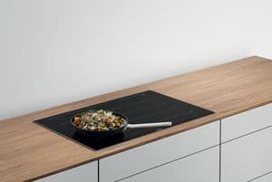 Bosch Stekpanna i järn Pro Induction HEZ9FE280 (⌀ 28 cm)