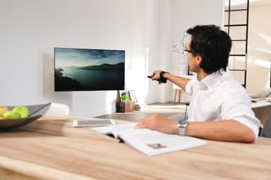 Vogels Next 7355 MotionMount väggfäste