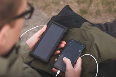24.000 mAh Outdoor Solar PowerBank, Black
