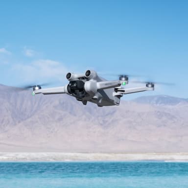 DJI Mini 3 Pro drönare med fjärrkontroll